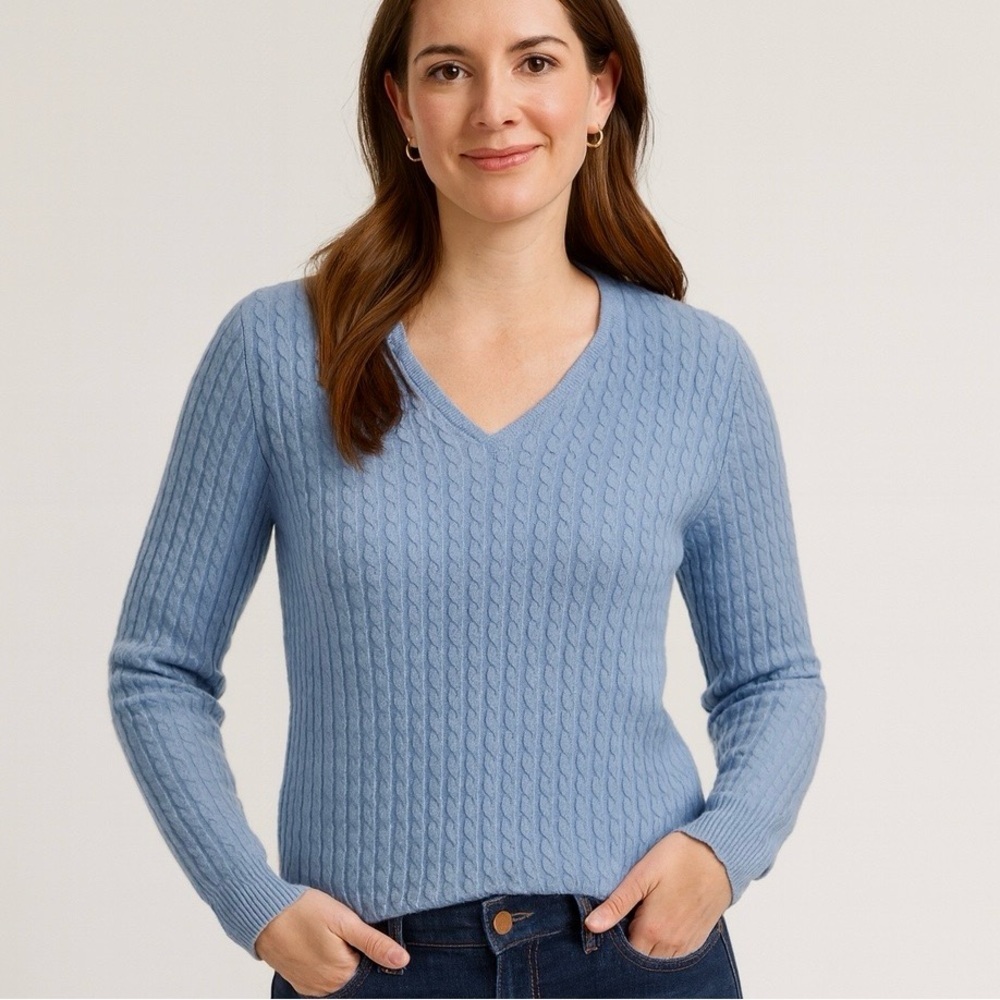 Ann Taylor 100% Cashmere Soft Blue V Neck Sweater Size Small Cable Knit